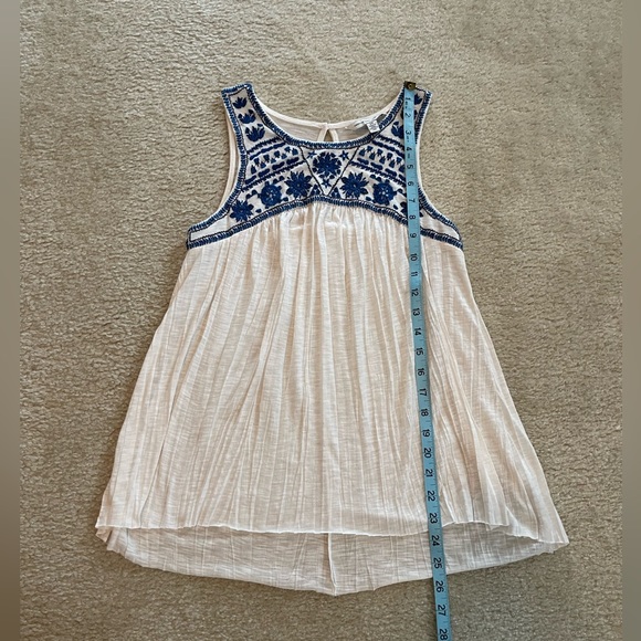 American Eagle Outfitters - Flowy Tank Top with Blue Embroidered - Size: S/P - Picture 3 of 6